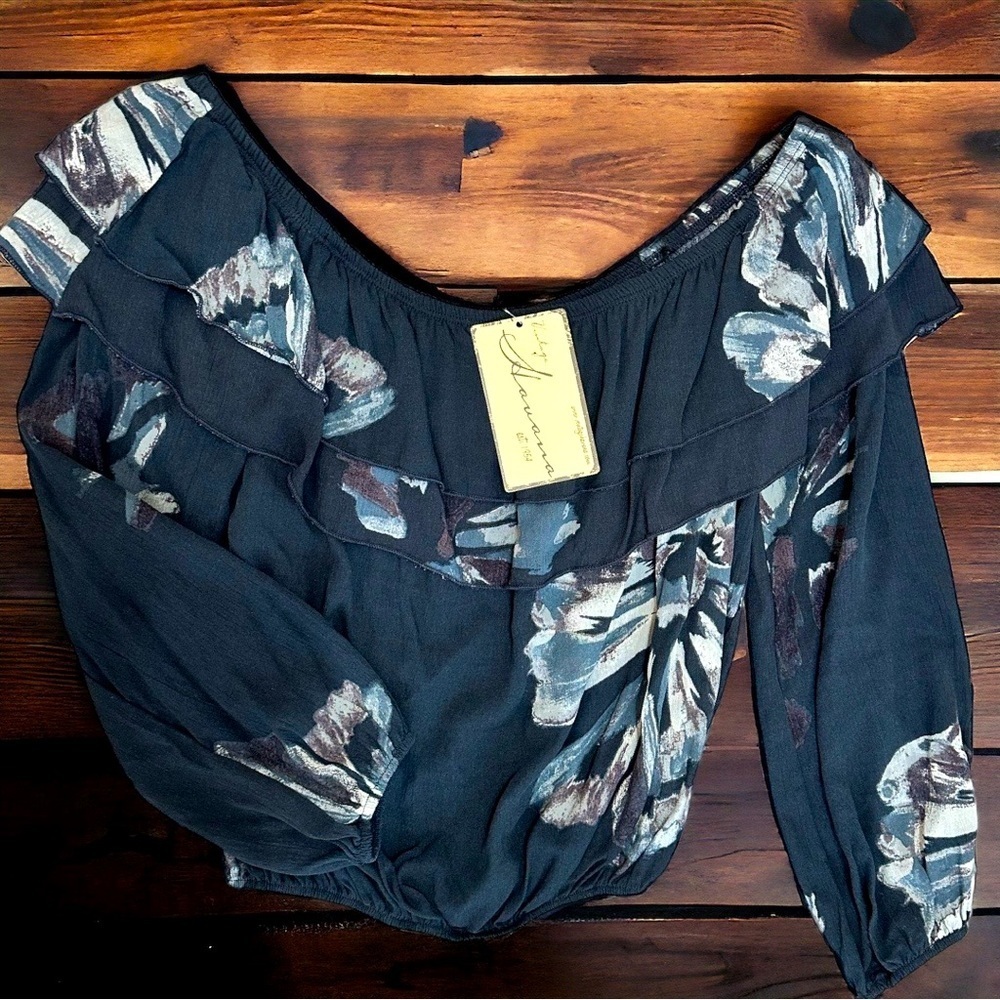New Vintage Havana Floral Crop Blouse